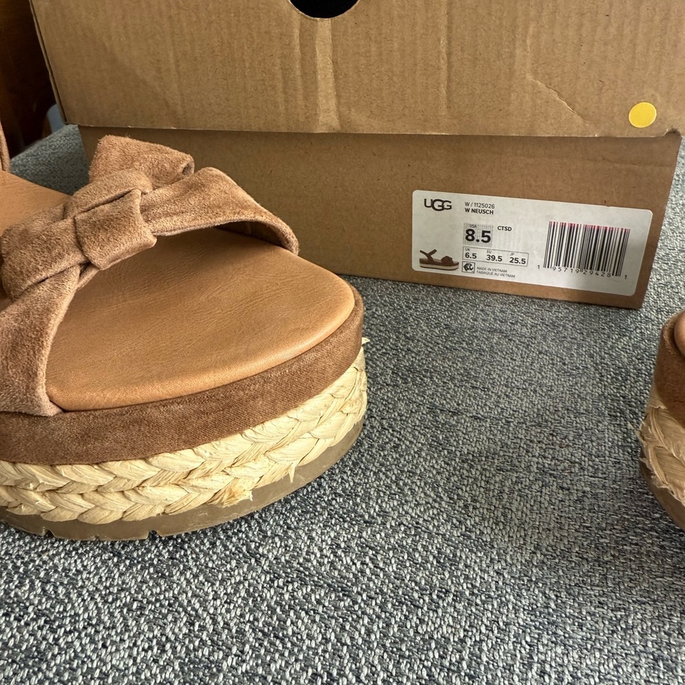 UGG Brown Neusch Platform sandals - Picture 3 of 3